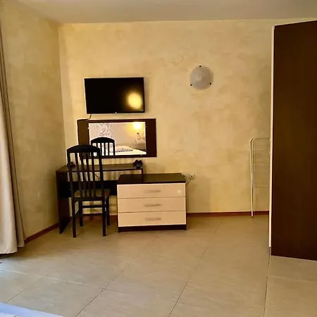 “sunny Hills” B2.8 Слънчев бряг